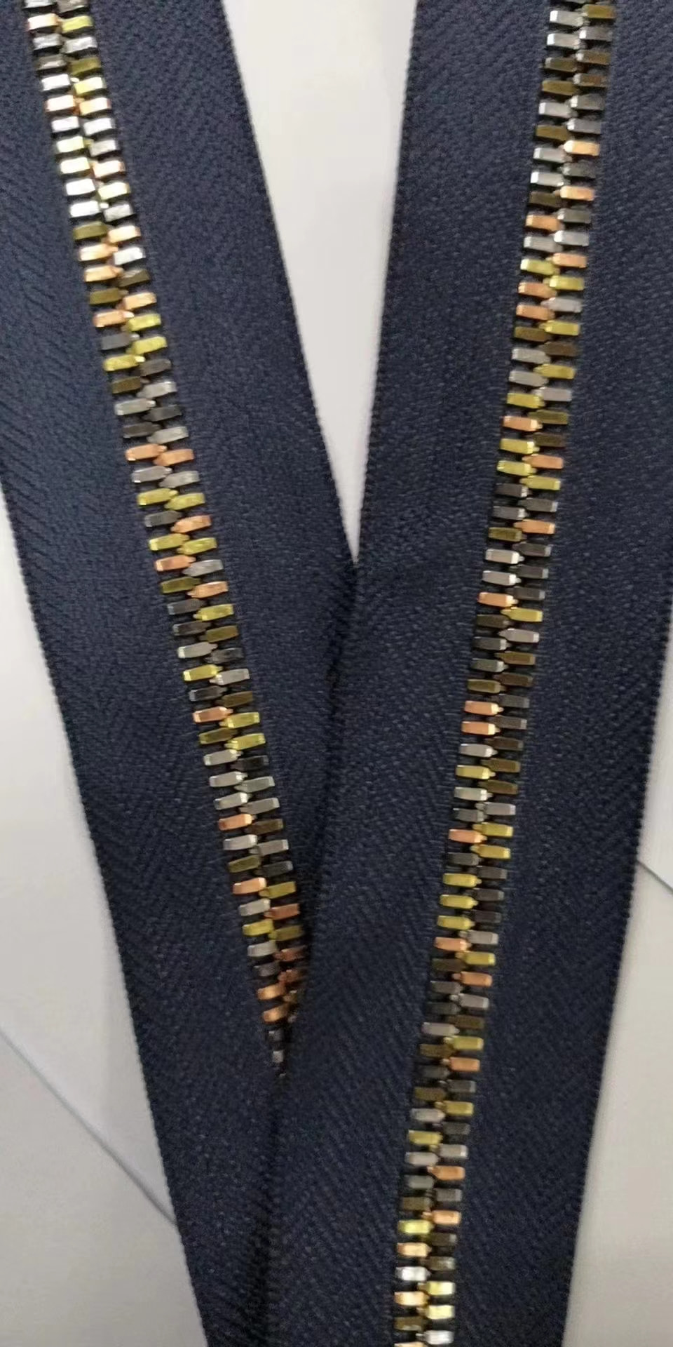 颗粒玉米牙铜五彩